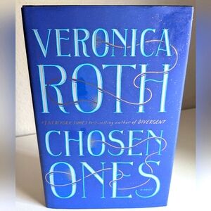 Veronica Roth 'Chosen Ones' Hardcover Book Good Condition (Sticker Residue)